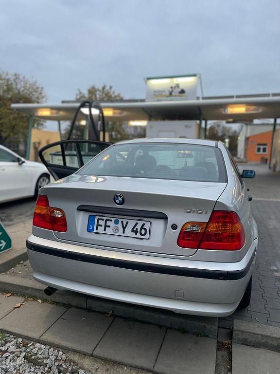 Silber Gebraucht 2002 BMW 318 Limousine | 1.500 € (Superpreis) - Bild 1/4