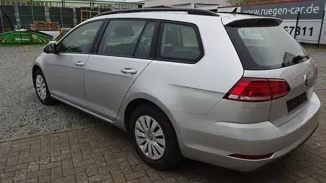 Second-hand VW Golf VII Trendline 116 CP (85 kW) 2020 Argintiu Break