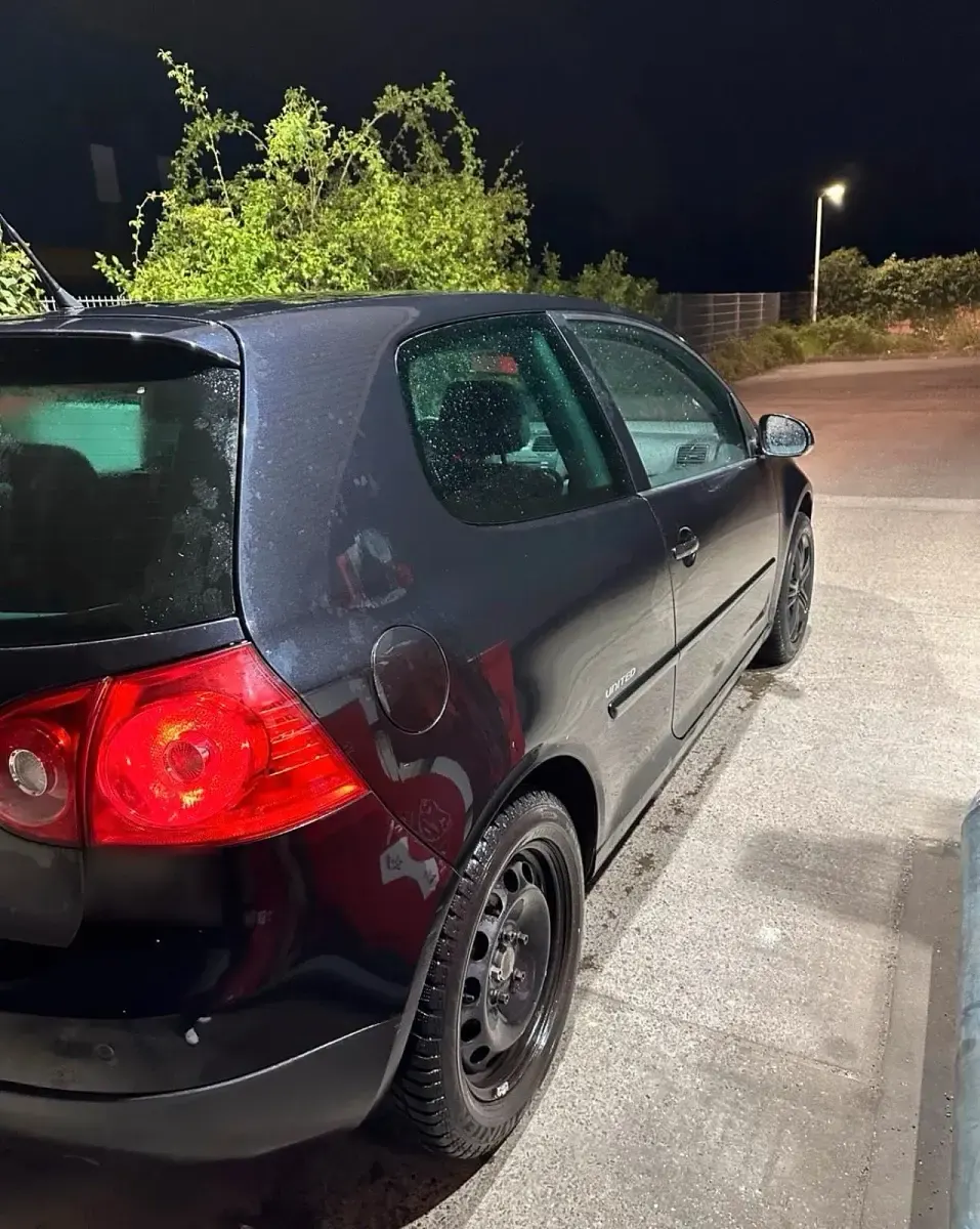 Gebraucht VW Golf V 80 PS (58 kW) 2007 Schwarz Kleinwagen