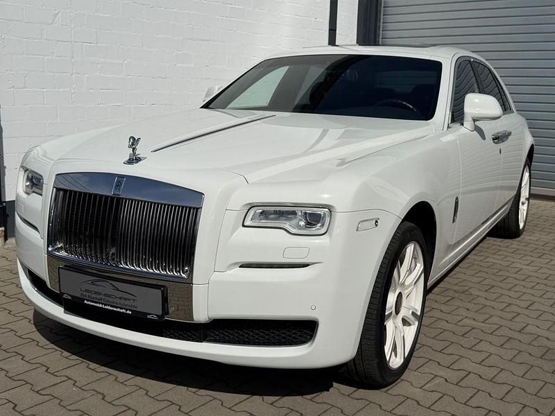 Gebraucht Rolls Royce Ghost 571 PS (419 kW) 2015 Alpinweiß Limousine
