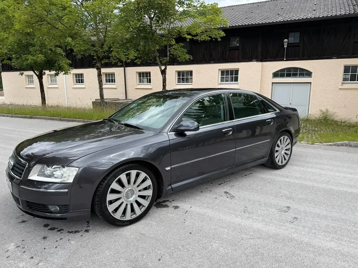 Gebraucht Audi A8 Comfort 320 PS (235 kW) 2002 Blau Limousine