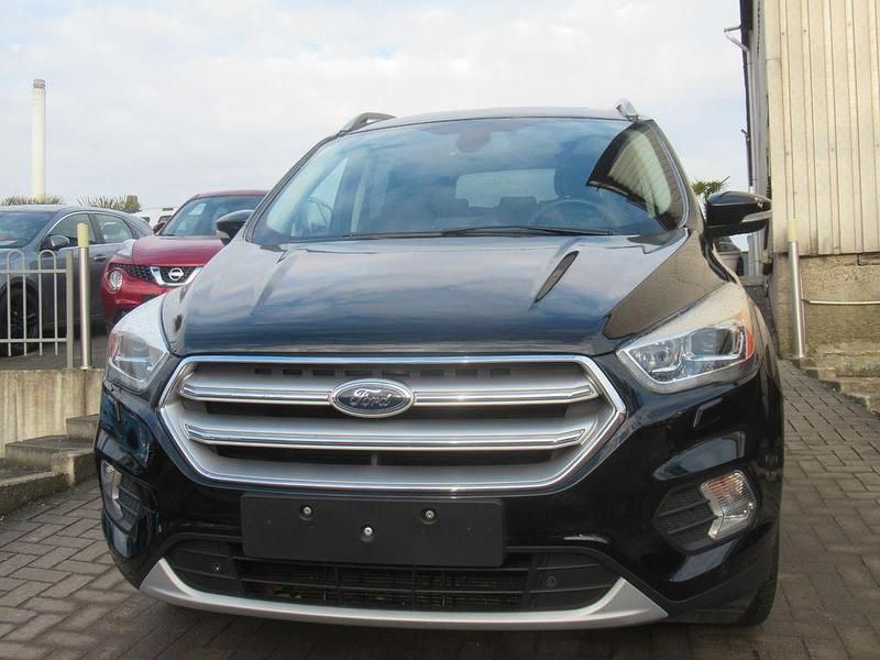 Gebraucht Ford Kuga Titanium 182 PS (133 kW) 2017 Schwarz SUV