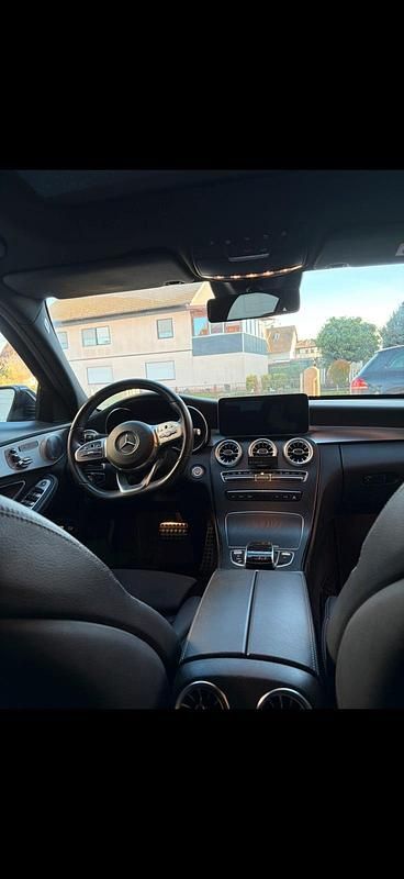 Gebraucht Mercedes C300e 320 PS (235 kW) 2020 Schwarz Limousine