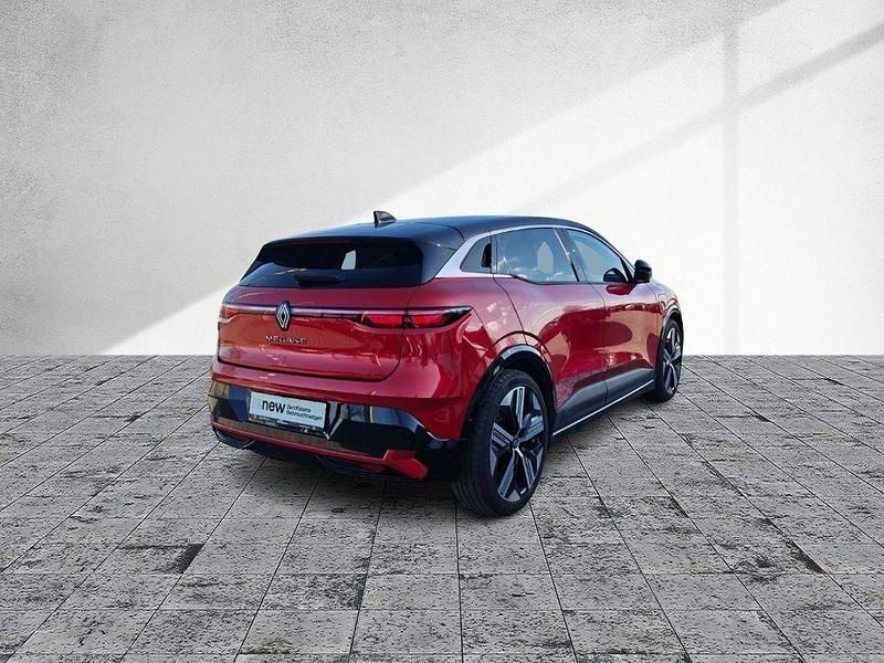 Gebraucht Renault Megane E-Tech Iconic 161 kW (220 PS) 2022 Rot Limousine