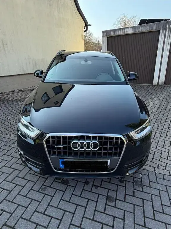 Gebraucht Audi Q3 Ambiente 140 PS (102 kW) 2013 Schwarz SUV