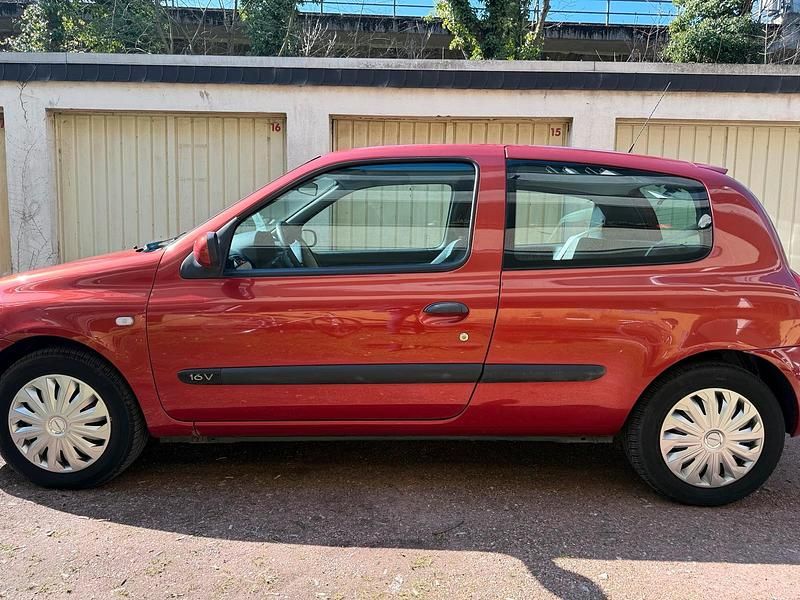 Gebraucht Renault Clio II 75 PS (55 kW) 2004 Orange Kleinwagen