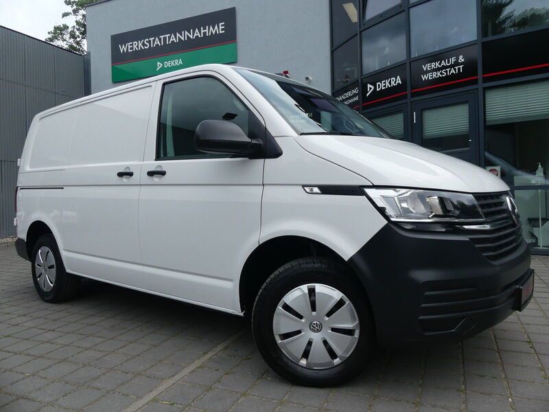 Candyweiß (metallic) Gebraucht 2023 VW T6.1 Van | 33.599 € - Bild 1/4