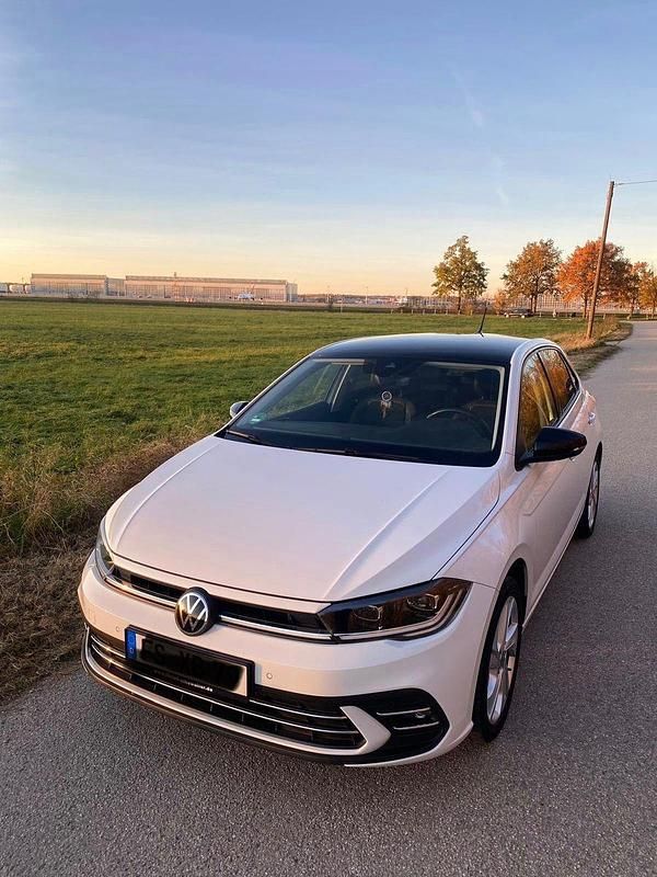Weiß Gebraucht 2021 VW Polo Style Kleinwagen | 18.400 € (Fairer Preis) - Bild 1/4