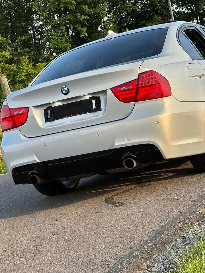 Gebraucht BMW 335 Sport Line 306 PS (225 kW) 2010 Grau Limousine