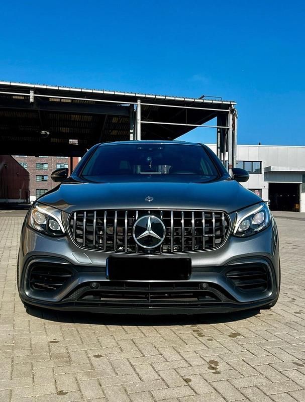 Grau Gebraucht 2018 Mercedes GLC63 AMG AMG Coupé | 62.000 € (Etwas zu teuer) - Bild 1/4