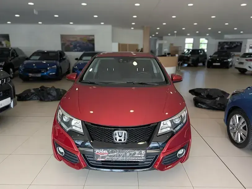 Gebraucht Honda Civic Elegance 141 PS (103 kW) 2015 Passion red p. Limousine