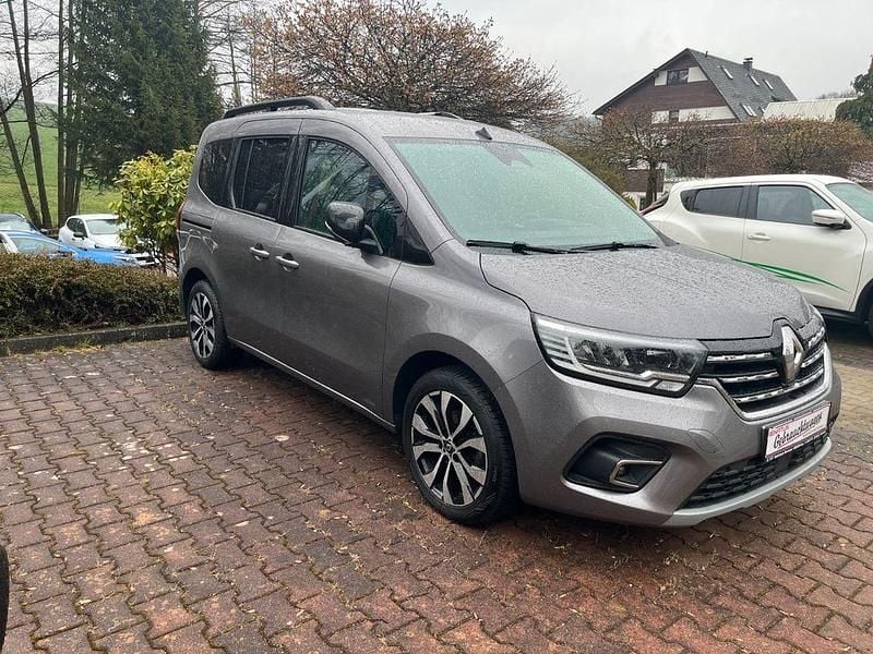 Używany Renault Kangoo Intens 95 KM (69 kW) 2021 Szary Minivan