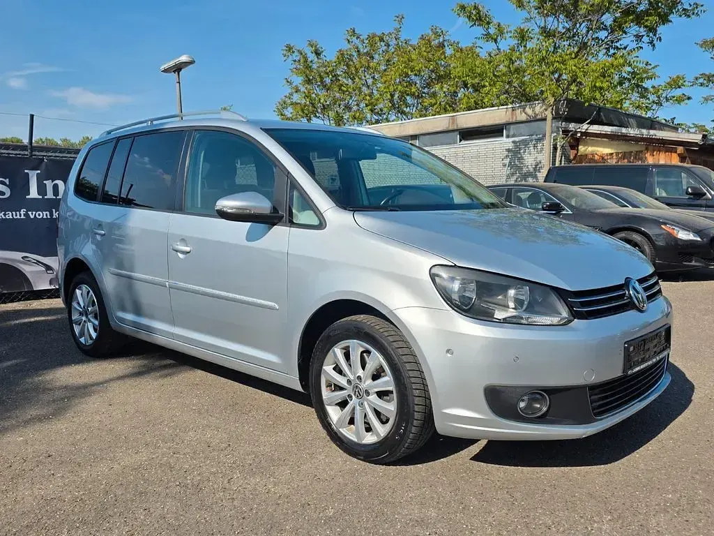 Usata VW Touran Highline 140 CV (102 kW) 2011 Argento Monovolume