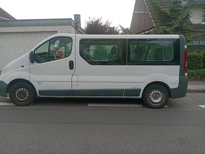 Gebraucht Opel Vivaro 117 PS (86 kW) 2008 Weiß Van / Kleinbus