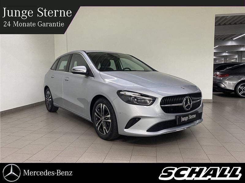 Silber Gebraucht 2024 Mercedes B200 Progressive Van / Kleinbus | 30.840 € (Fairer Preis) - Bild 1/4