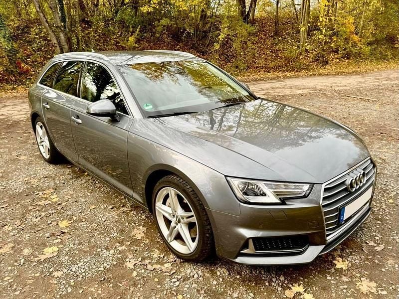 Gebraucht Audi A4 Comfort 245 PS (180 kW) 2019 Grau Kombi
