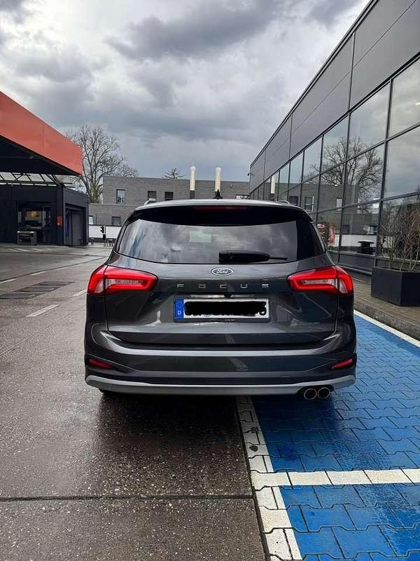 Gebraucht Ford Focus Active 150 PS (110 kW) 2019 Grau Kombi