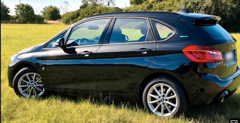 Gebraucht BMW 225 224 PS (164 kW) 2018 Schwarz Van / Kleinbus