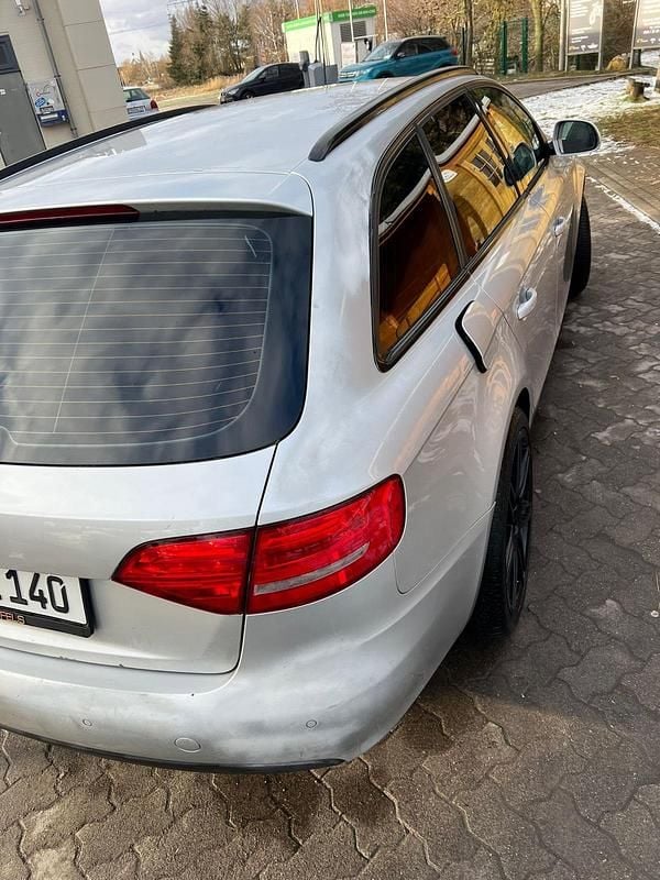 Gebraucht Audi A4 143 PS (105 kW) 2009 Silber Limousine