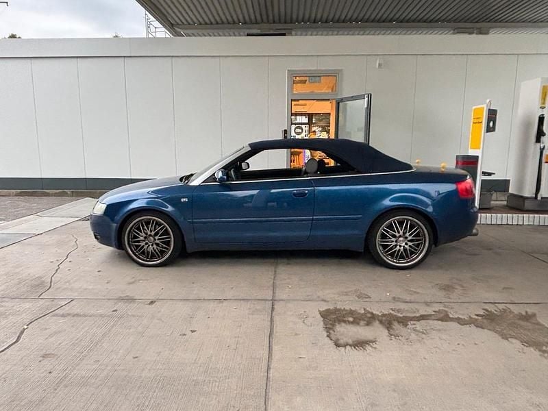 Blau Gebraucht 2002 Audi A4 Cabriolet Cabrio | 1.800 € (Superpreis) - Bild 1/4