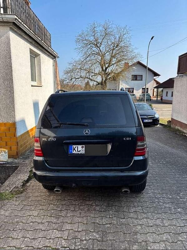 Gebraucht Mercedes ML270 163 PS (119 kW) 2000 Schwarz SUV