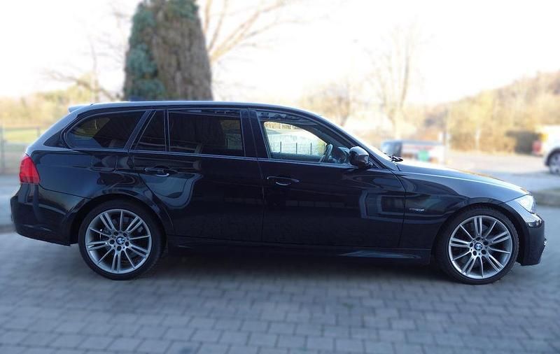 Gebraucht BMW 330 M Sport 272 PS (200 kW) 2009 Schwarz Kombi