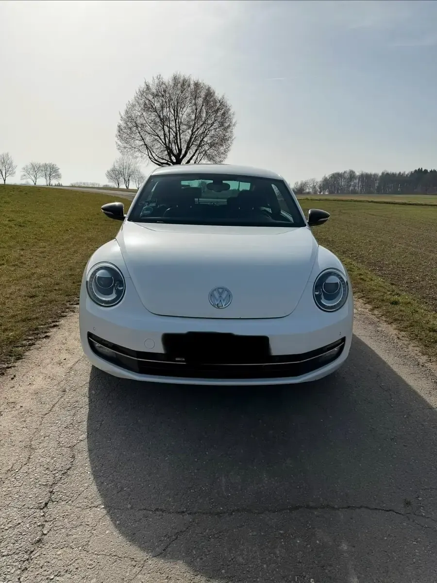 Używany VW Beetle 200 KM (147 kW) 2011 Biały Hatchback