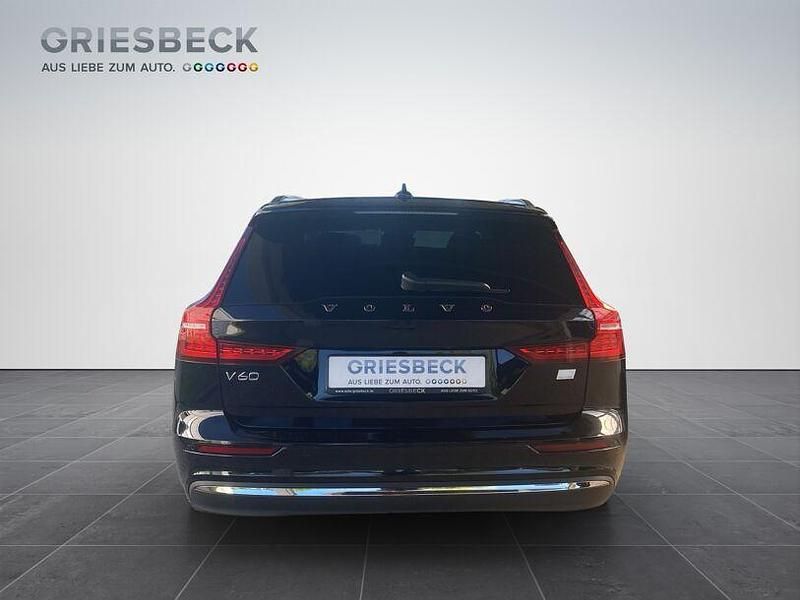 Gebraucht Volvo V60 Plus 455 PS (334 kW) 2023 Onyx black / metallic Kombi