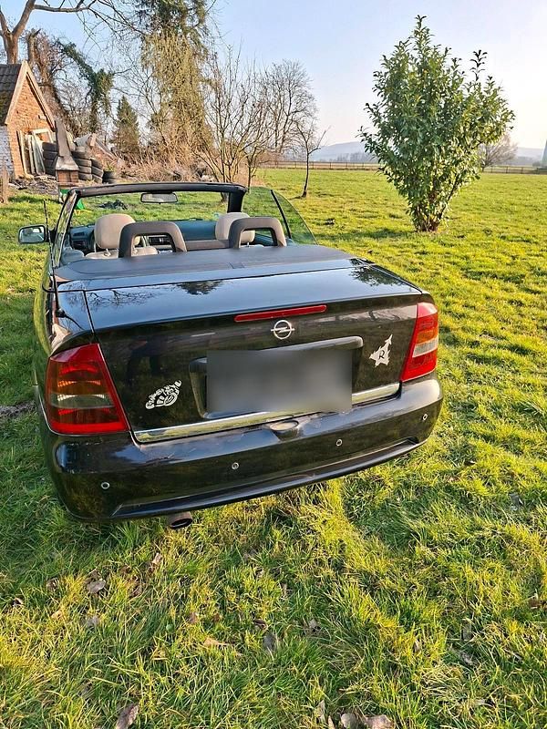 Gebraucht Opel Astra Cabriolet 125 PS (91 kW) 2001 Schwarz Cabrio