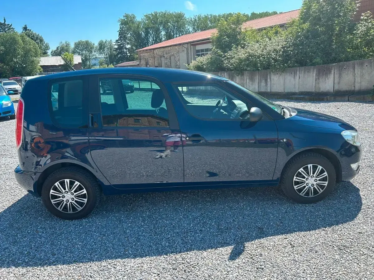 Gebraucht Skoda Roomster Plus Edition 86 PS (63 kW) 2013 Blau Van / Kleinbus