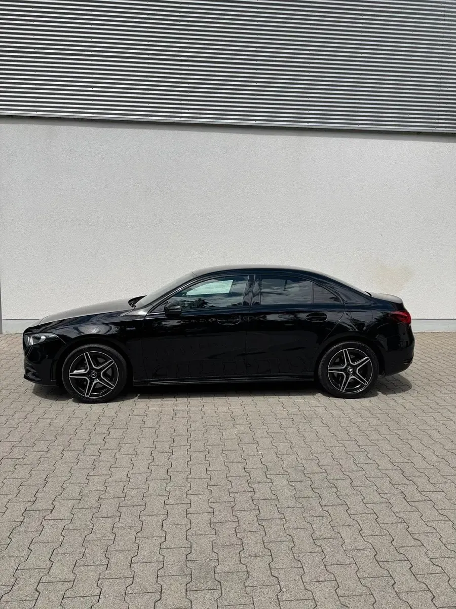 Gebraucht Mercedes A250 AMG line 218 PS (160 kW) 2020 Schwarz Limousine