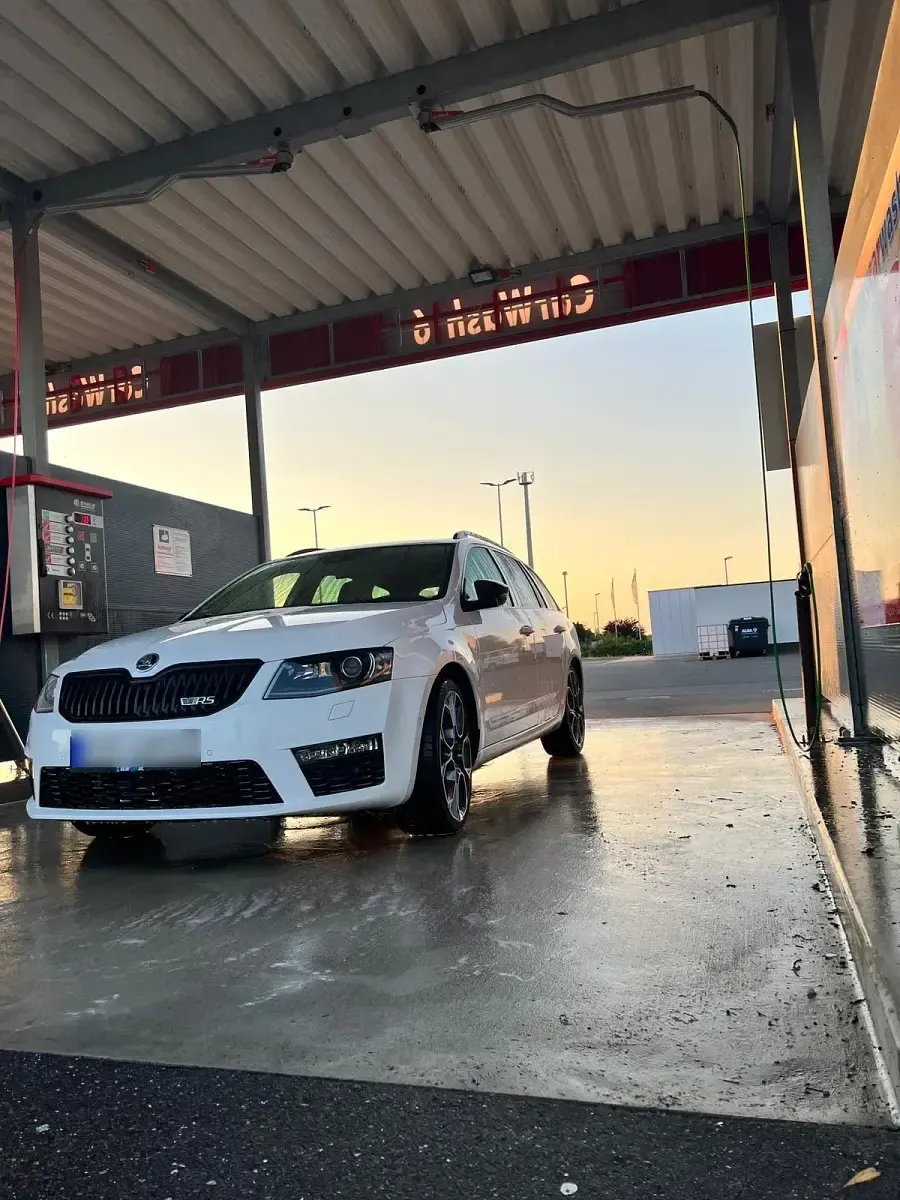 Gebraucht Skoda Octavia vRS 220 PS (161 kW) 2015 Weiß Kombi