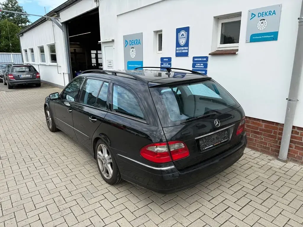 Gebraucht Mercedes E320 Avantgarde 224 PS (164 kW) 2007 Schwarz Limousine