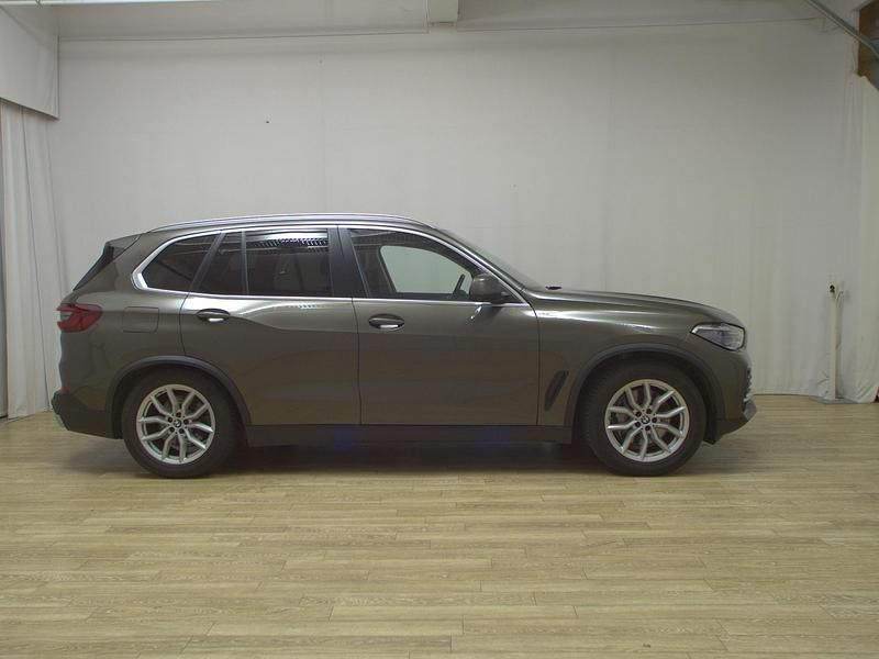 Grün Gebraucht 2020 BMW X5 Sport Line SUV | 33.450 € (Teuer) - Bild 1/4