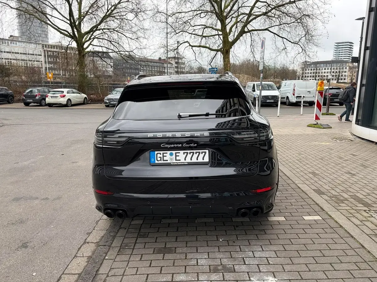 Gebraucht Porsche Cayenne 549 PS (403 kW) 2019 Schwarz SUV