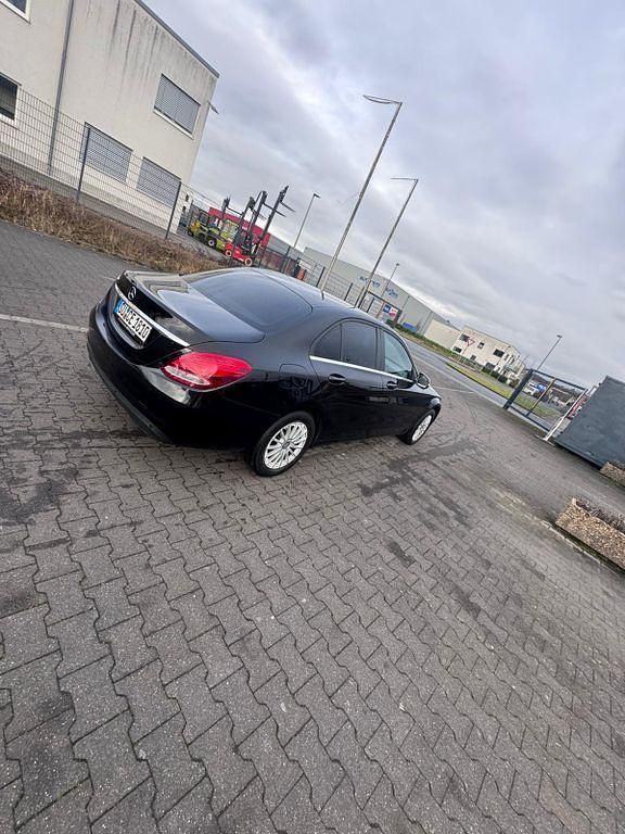 Gebraucht Mercedes C200 184 PS (135 kW) 2015 Schwarz Limousine
