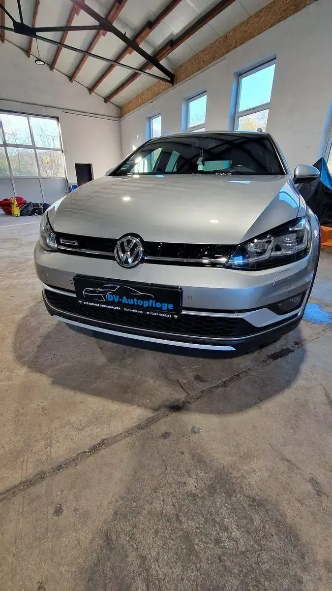 Gebraucht VW Golf Alltrack 184 PS (135 kW) 2017 Grau Kombi