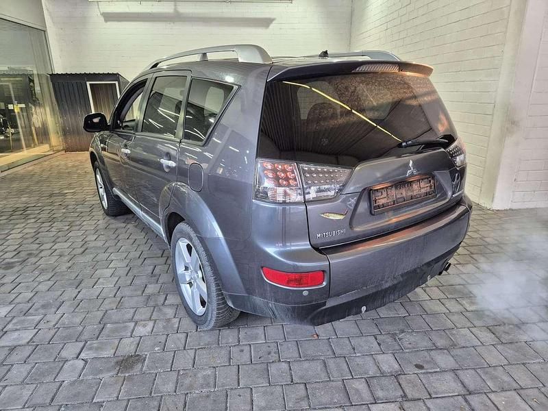 Gebraucht Mitsubishi Outlander Intense 156 PS (114 kW) 2009 Effektgrau (p) SUV