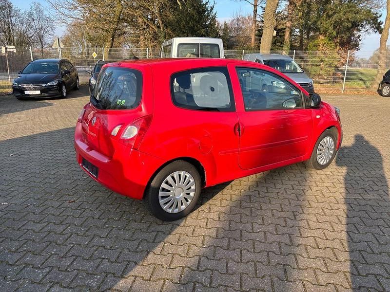 Second-hand Renault Twingo Expression 75 CP (55 kW) 2012 Roșu Hatchback