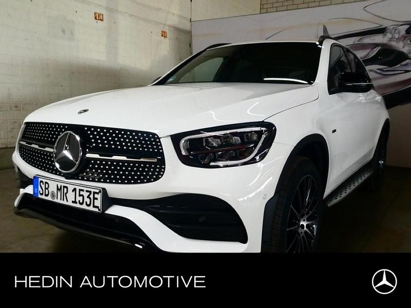 Biały Gebraucht 2021 Mercedes GLC300e Night Limousine | 33.790 € (Fairer Preis) - Bild 1/4