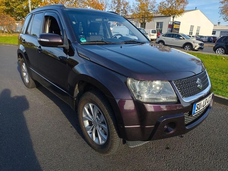 Gebraucht 2010 Suzuki Grand Vitara Club SUV | 9.990 € (Etwas zu teuer) - Bild 1/4