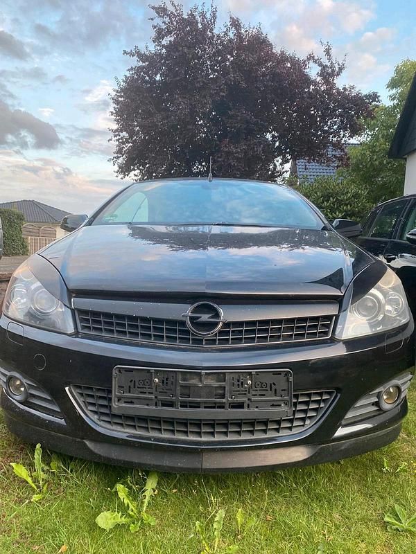 Schwarz Gebraucht 2006 Opel Astra Cabriolet Cosmo Cabrio | 2.250 € (Guter Preis) - Bild 1/4
