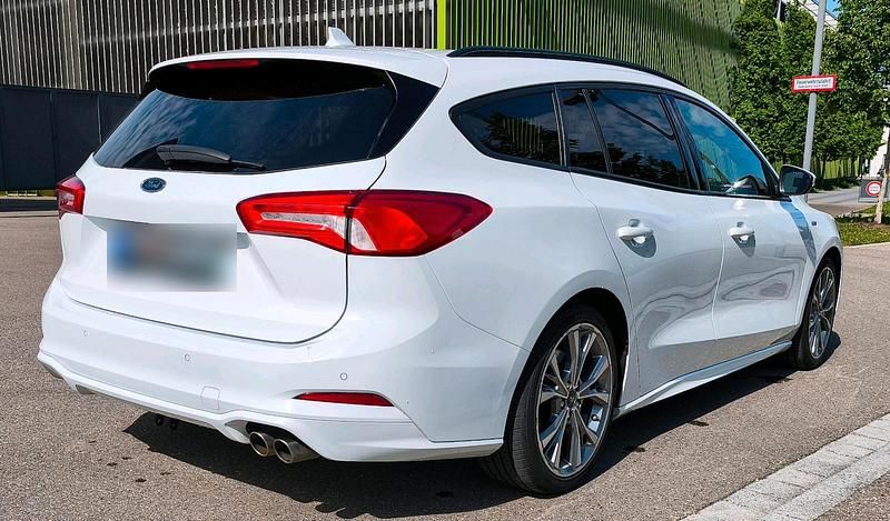 Usata Ford Focus ST-Line 120 CV (88 kW) 2019 Bianco Station wagon