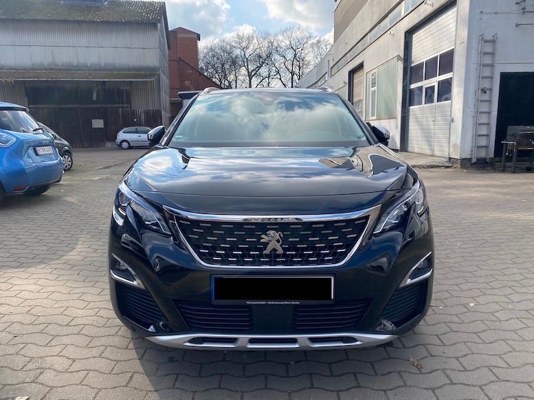 Schwarz Gebraucht 2020 Peugeot 5008 Crossway Van / Kleinbus | 17.990 € (Guter Preis) - Bild 1/4