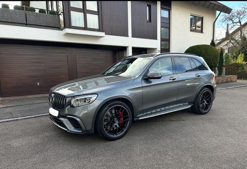 Grau Gebraucht 2019 Mercedes GLC63 AMG AMG SUV | 52.500 € (Superpreis) - Bild 1/4