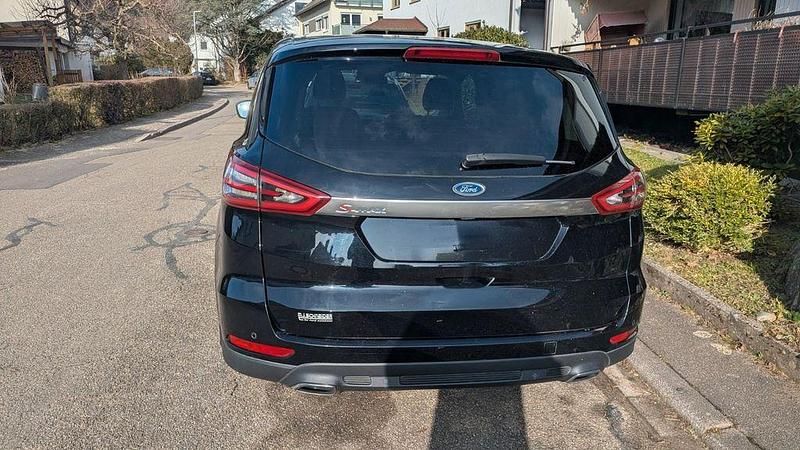 Gebraucht Ford S-MAX Titanium 190 PS (139 kW) 2019 Schwarz Van / Kleinbus