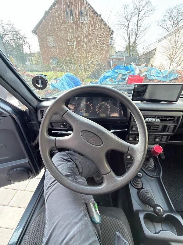 Gebraucht Lada niva 82 PS (60 kW) 2019 Grau SUV