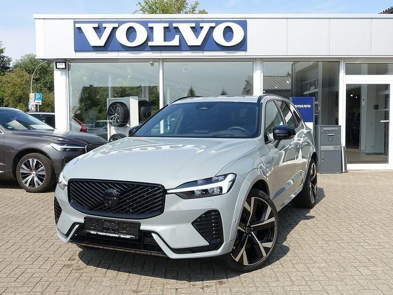Neu Volvo XC60 Plus 253 PS (186 kW) 2025 Grau SUV