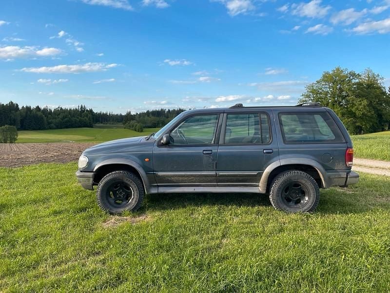 Blau Gebraucht 1998 Ford Explorer SUV | 4.800 € (Teuer) - Bild 1/4