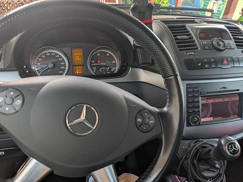 Gebraucht Mercedes Viano Edition 224 PS (164 kW) 2014 Weiß Van / Kleinbus